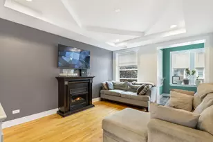 1437 W Greenleaf Ave, Chicago, IL 60626 - Photo 4