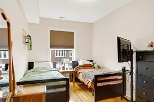 1437 W Greenleaf Ave, Chicago, IL 60626 - Photo 10