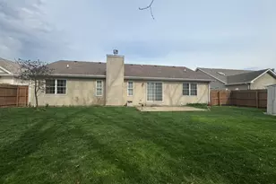 541 Hollyberry Ln, Bourbonnais, IL 60914 - Photo 14