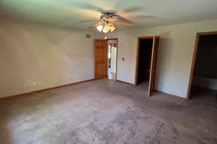 541 Hollyberry Ln, Bourbonnais, IL 60914 - Photo 8