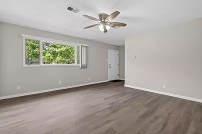 2559 Garden Court, Joliet, IL 60435 - Photo 4