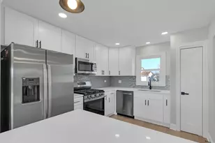 17720 Winston Dr, Country Club Hills, IL 60478 - Photo 12