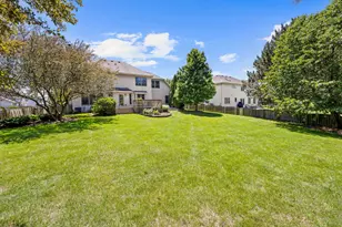 452 Windsor Dr, Oswego, IL 60543 - Photo 6