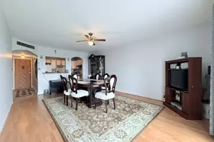650 Murray Ln, Des Plaines, IL 60016 - Photo 12