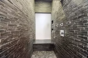 1936 N Hudson Ave, Chicago, IL 60614 - Photo 18