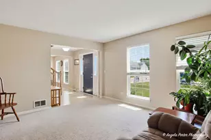 6820 Ayre Dr, McHenry, IL 60050 - Photo 4