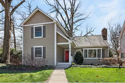210 Woodward Avenue, Geneva, IL 60134 - Photo 2