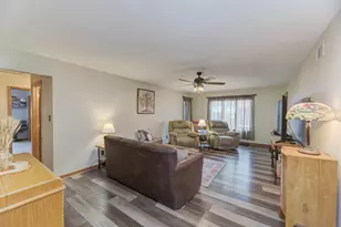 104 N Cedar St, Gardner, IL 60424 - Photo 16
