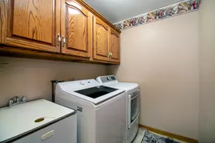 27 Birchwood Ln, Saint Anne, IL 60964 - Photo 42