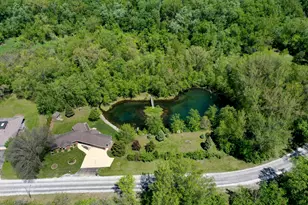 27 Birchwood Ln, Saint Anne, IL 60964 - Photo 8