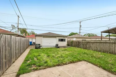9023 S Oglesby Avenue, Chicago, IL 60617 - Photo 16