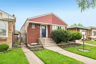 9023 S Oglesby Ave, Chicago, IL 60617 - Photo 2