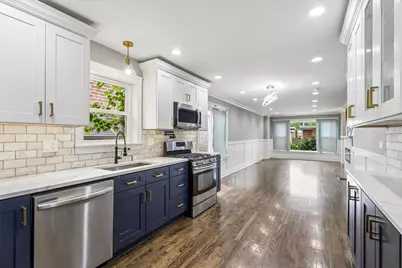9023 S Oglesby Avenue, Chicago, IL 60617 - Photo 6