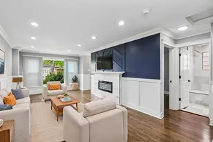 9023 S Oglesby Ave, Chicago, IL 60617 - Photo 4