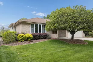 16170 Marigold Pl, Orland Hills, IL 60487 - Photo 2