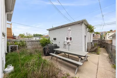 2831 N Kildare Avenue, Chicago, IL 60641 - Photo 20