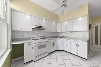 2831 N Kildare Avenue, Chicago, IL 60641 - Photo 12