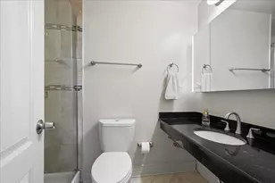 6833 N Kedzie Ave, Chicago, IL 60645 - Photo 18