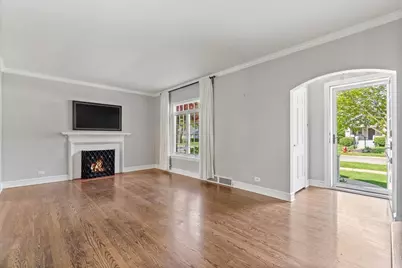 545 S Evergreen Avenue, Arlington Heights, IL 60005 - Photo 8