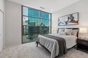 240 E Illinois St, Chicago, IL 60611 - Photo 14