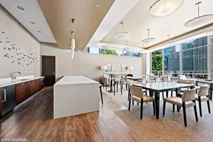 240 E Illinois St, Chicago, IL 60611 - Photo 30