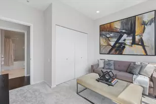 240 E Illinois St, Chicago, IL 60611 - Photo 10