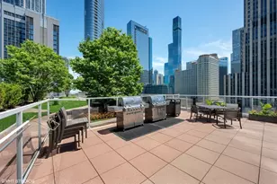 240 E Illinois St, Chicago, IL 60611 - Photo 26