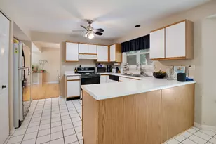 8566 Cedar St, Fox Lake, IL 60020 - Photo 8
