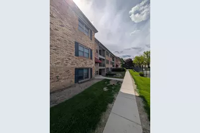 1756 Fayette #C, Hoffman Estates, IL 60169 - Photo 2