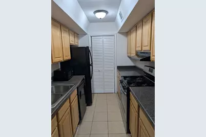 1756 Fayette #C, Hoffman Estates, IL 60169 - Photo 4