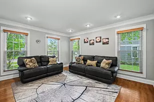 17364 W Westwind Dr, Gurnee, IL 60031 - Photo 2