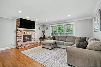 17364 W Westwind Drive, Gurnee, IL 60031 - Photo 4