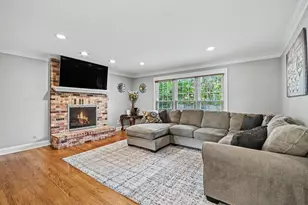 17364 W Westwind Dr, Gurnee, IL 60031 - Photo 4