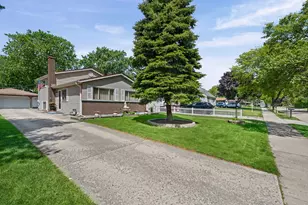 530 N Westwood Ave, Lombard, IL 60148 - Photo 2