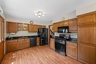 530 N Westwood Ave, Lombard, IL 60148 - Photo 10