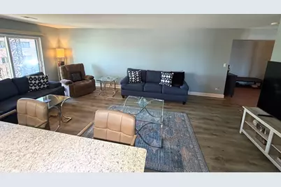 9375 Landings Lane #404, Des Plaines, IL 60016 - Photo 4