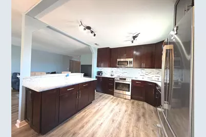 9375 Landings Lane #404, Des Plaines, IL 60016 - Photo 8