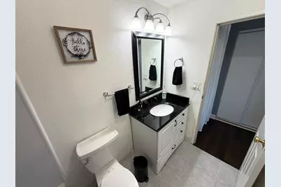 9375 Landings Lane #404, Des Plaines, IL 60016 - Photo 12