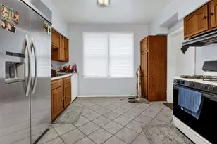 1326 W Ohio St, Chicago, IL 60642 - Photo 8