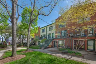 1812 S Dearborn St, Chicago, IL 60616 - Photo 2
