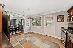 6402 MacArthur Dr, Woodridge, IL 60517 - Photo 6