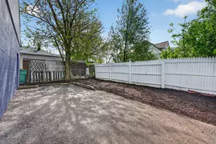 330 Harwood St, Joliet, IL 60432 - Photo 20