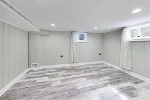 2055 Walnut Cir, Northbrook, IL 60062 - Photo 18