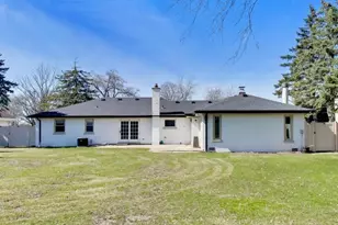 2055 Walnut Cir, Northbrook, IL 60062 - Photo 26