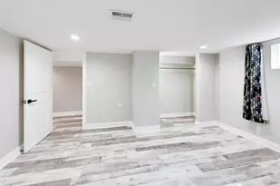2055 Walnut Cir, Northbrook, IL 60062 - Photo 22