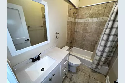 3650 W Diversey Avenue #1Rear, Chicago, IL 60647 - Photo 8