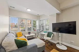 2451 W Rice St, Chicago, IL 60622 - Photo 2