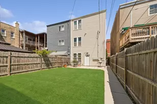 2451 W Rice St, Chicago, IL 60622 - Photo 14