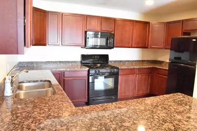8255 Skokie Boulevard #501, Skokie, IL 60077 - Photo 2