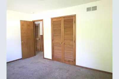 5412 E Wonder Lake Road, Wonder Lake, IL 60097 - Photo 8